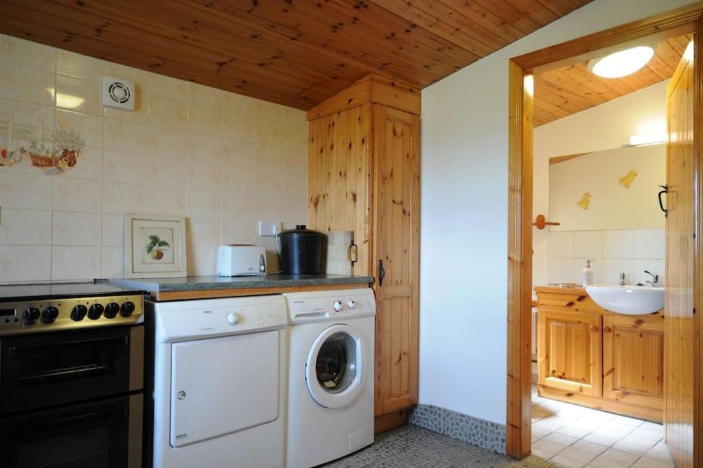 Cottage Skelligs Coast, Ring Of Kerry Cahersiveen Esterno foto