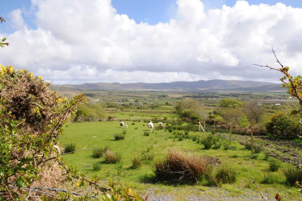 Cottage Skelligs Coast, Ring Of Kerry Cahersiveen Esterno foto